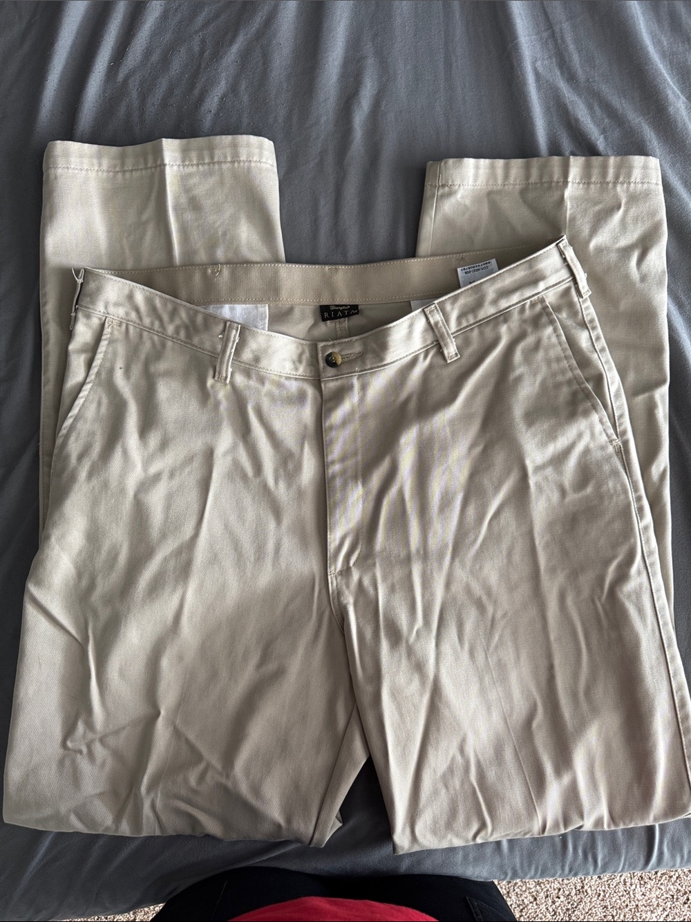 Wrangler Rialto Men's Light Khaki Cotton-Blend Dress Pants